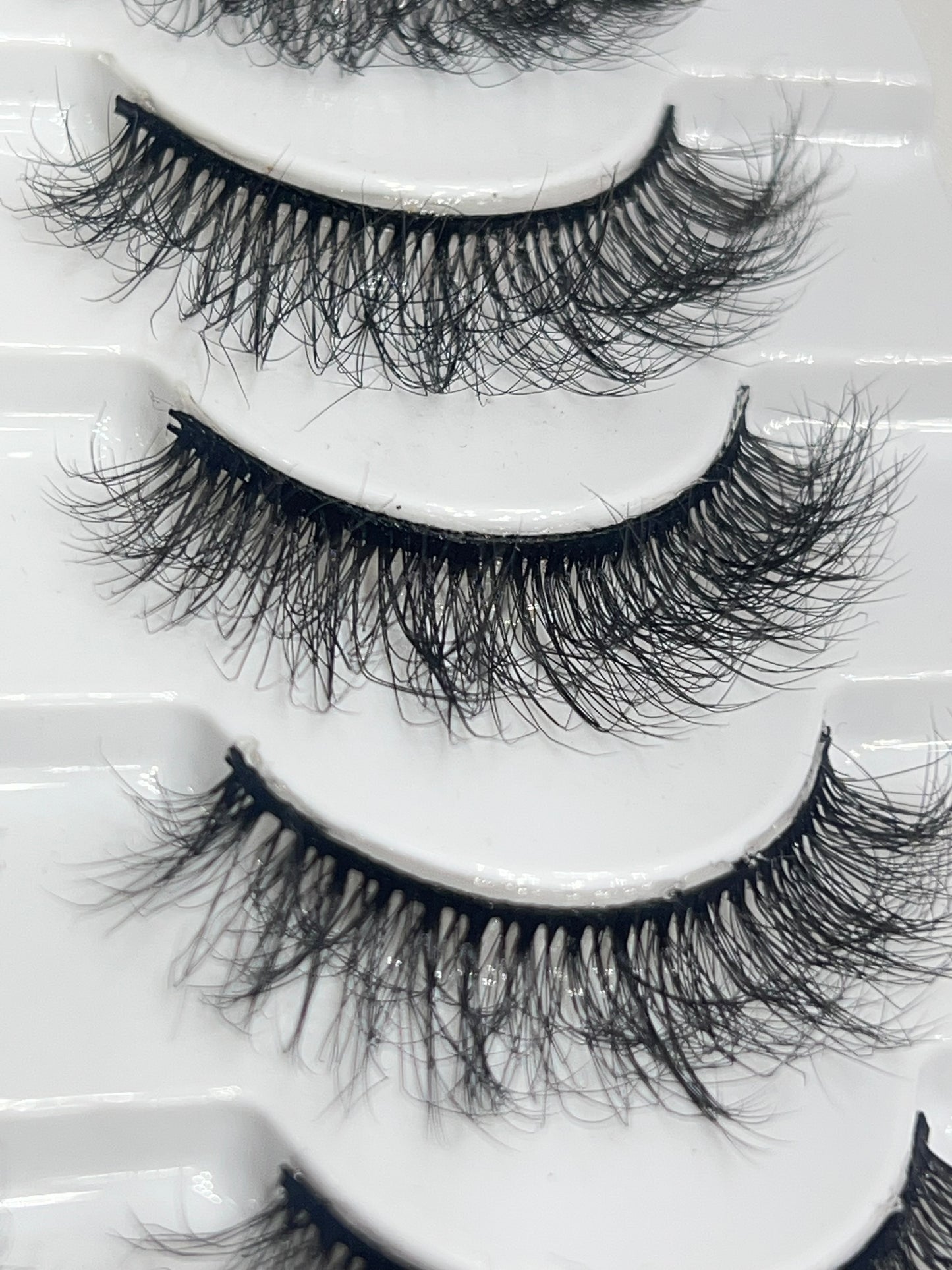Khushi Mink Hair Lashes 16 Pair Set.