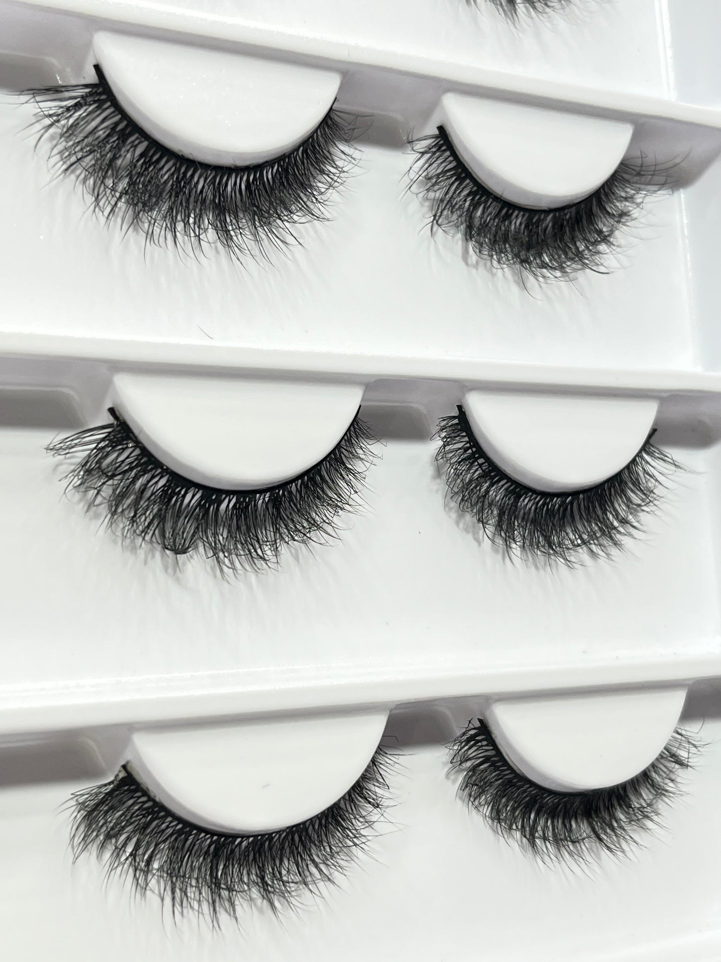 Khushi Mink Hair Lashes 16 Pair Set.