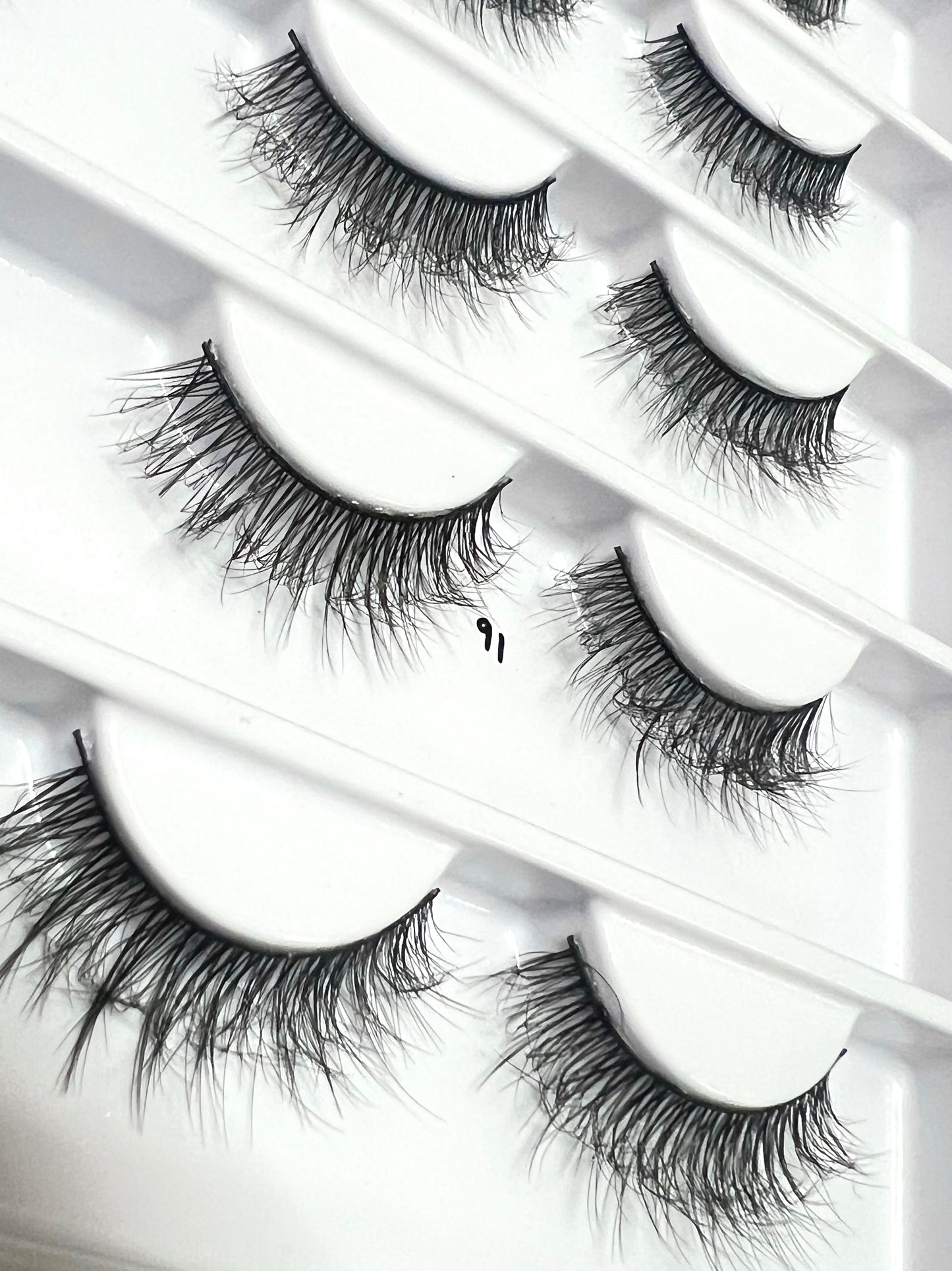 Khushi Mink Hair Lashes 16 Pair Set.