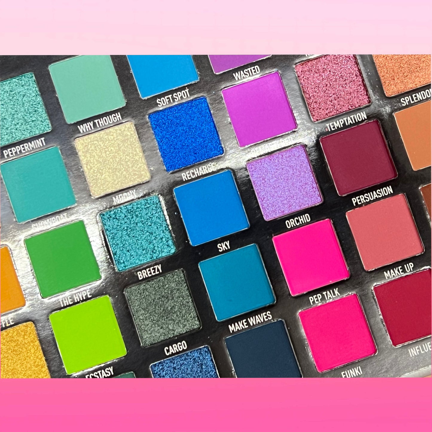 Carnival XL Remastered  Eyeshadow Palette Bperfect