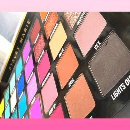 Carnival XL Remastered  Eyeshadow Palette Bperfect