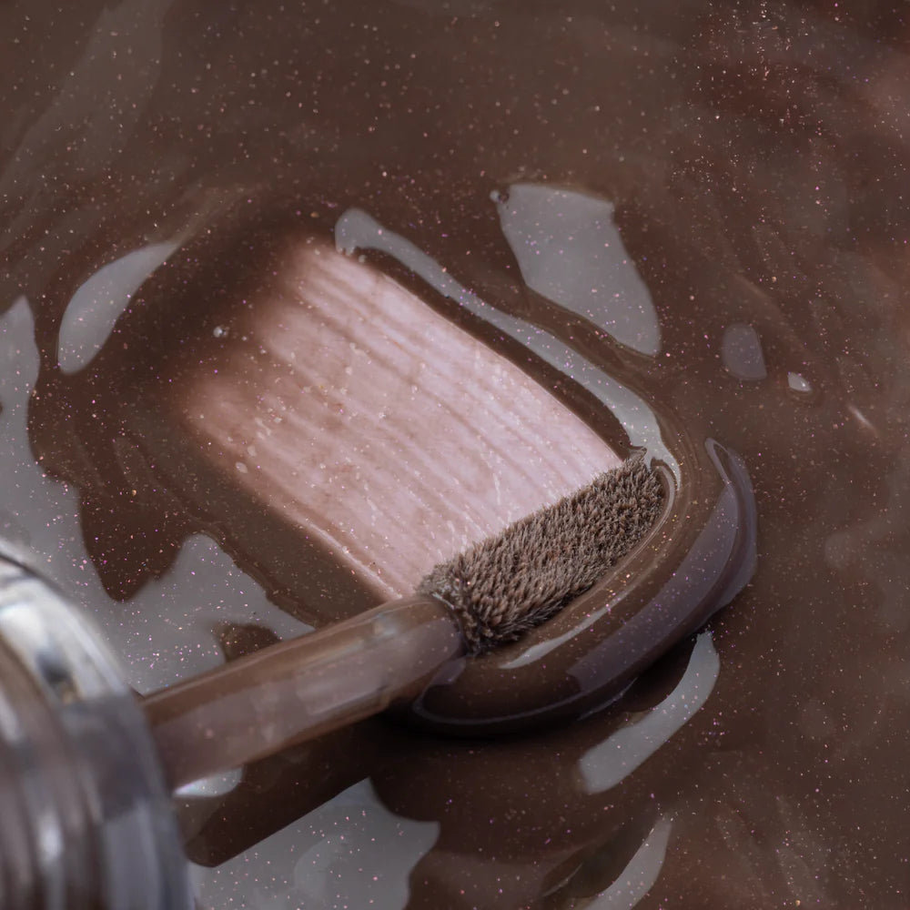 Europe Girl Lip Gloss Pro