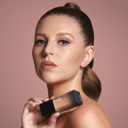 Huda beauty Foundation| FAUXFILTER