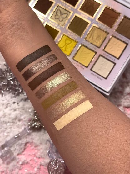 Plouise If the Crown Fits Eyeshadow Palette