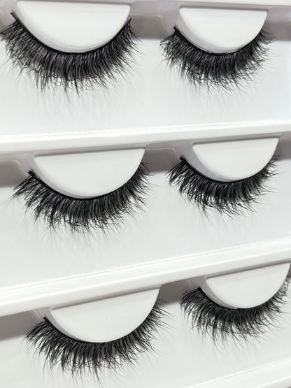 Khushi Mink Hair Lashes 16 Pair Set.
