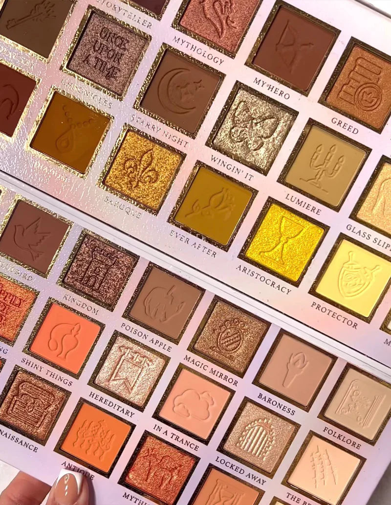 Plouise If the Crown Fits Eyeshadow Palette