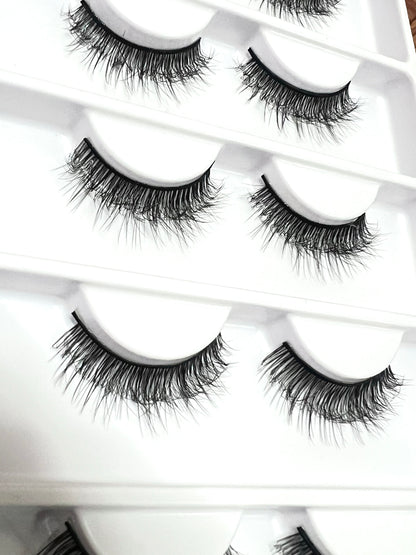 Khushi Mink Hair Lashes 16 Pair Set.